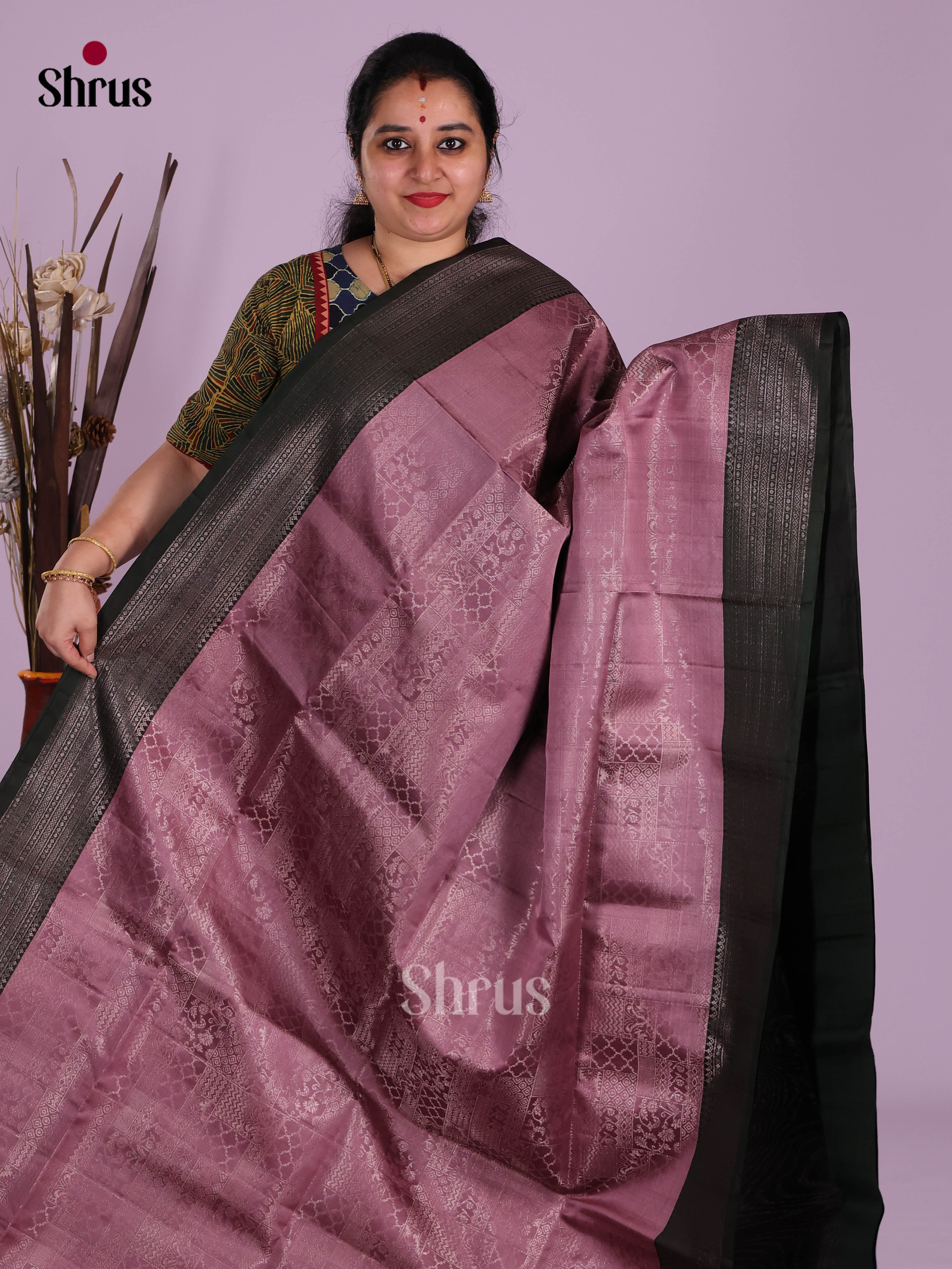 Vivacious Onion Pink Soft Silk Saree with Zari Floral Brocade & Rich Black Pallu