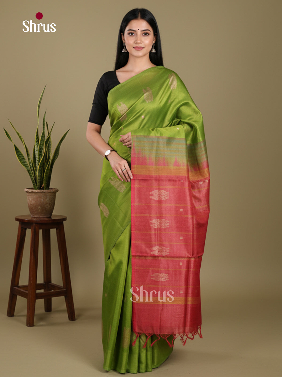 Green & Red - Banana Pith without blouse Saree
