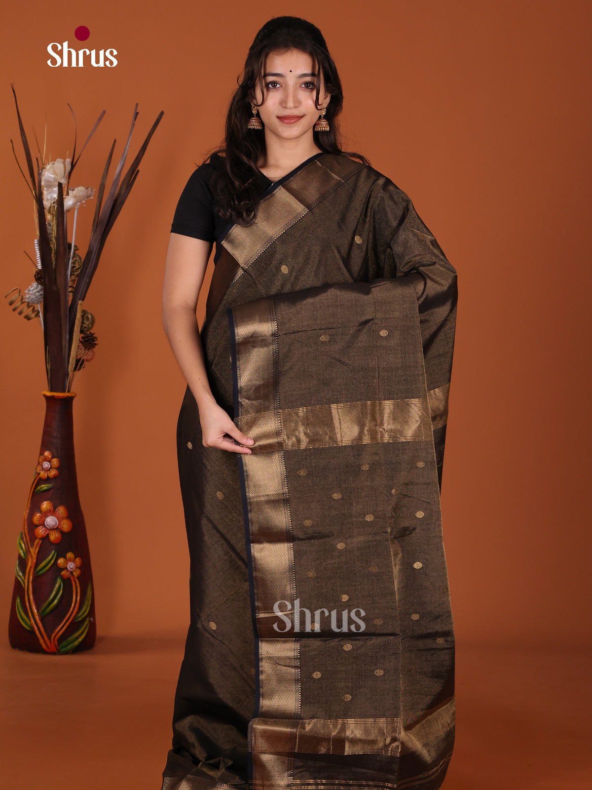 Elegant Elephant Black & Blue Maheshwari silkcotton Saree with zari border