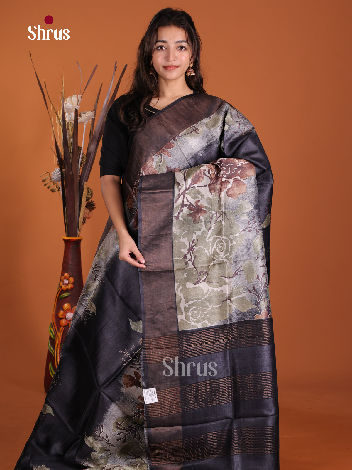 DKS15001 - Printed Tussar Saree - Shop on Shrus.com