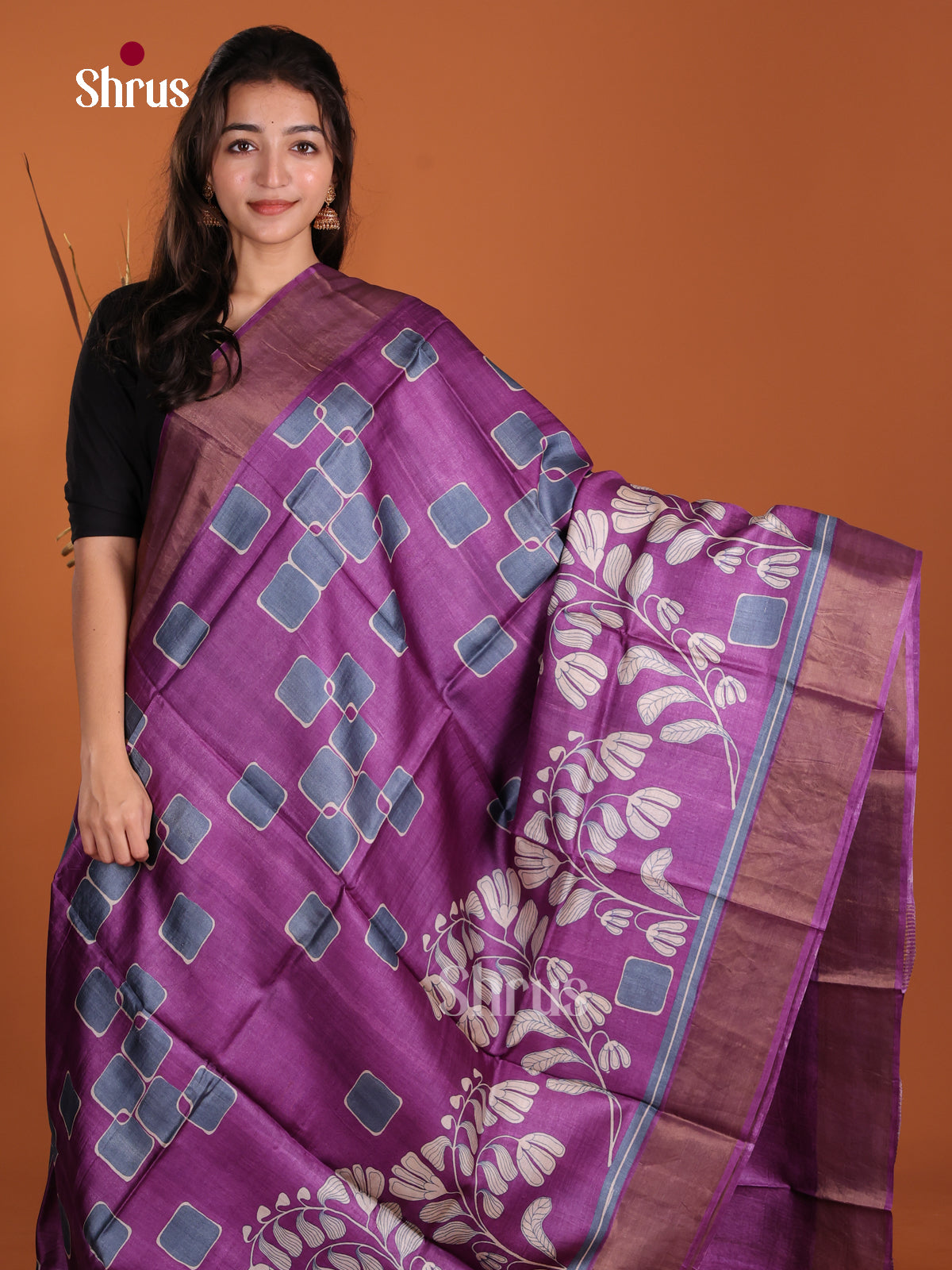 DKS15008 - Printed Tussar Saree - Shop on Shrus.com