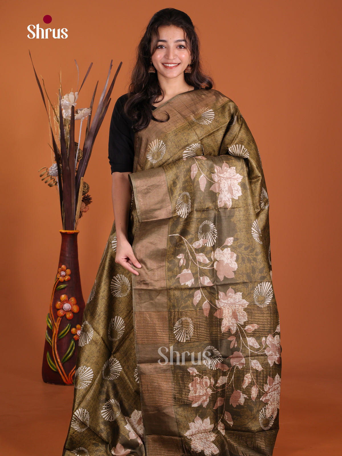 DKS15013 - Printed Tussar Saree - Shop on Shrus.com