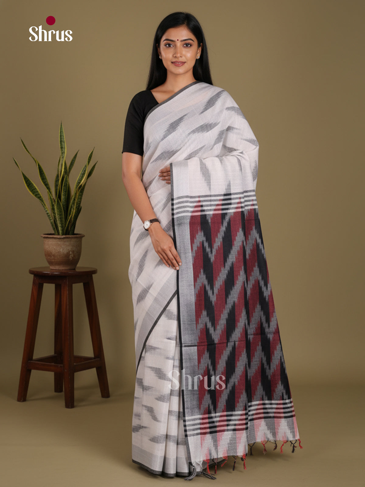 DKS17025 - Semi Ikkat Saree