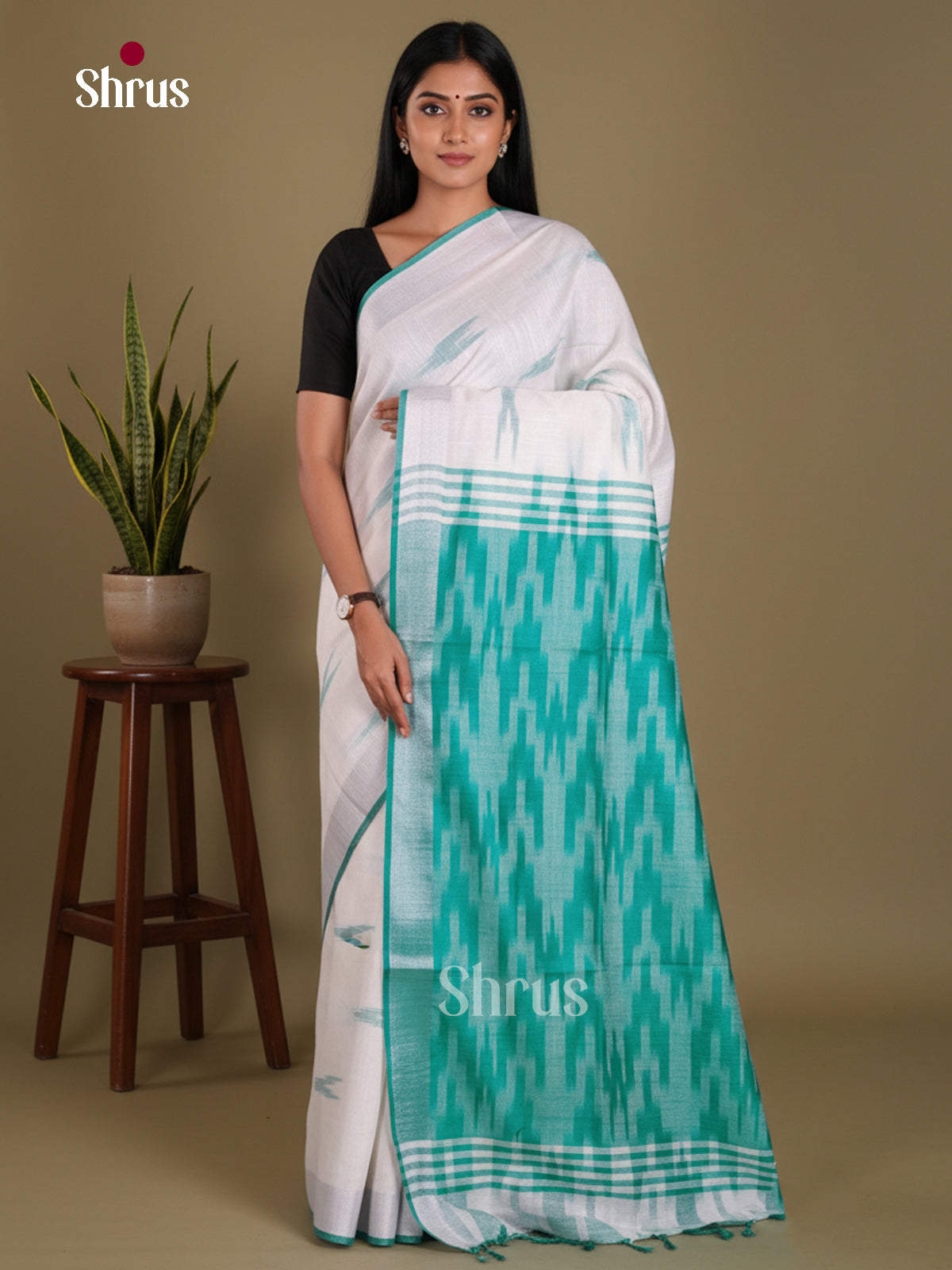 DKS17028 - Semi Ikkat Saree