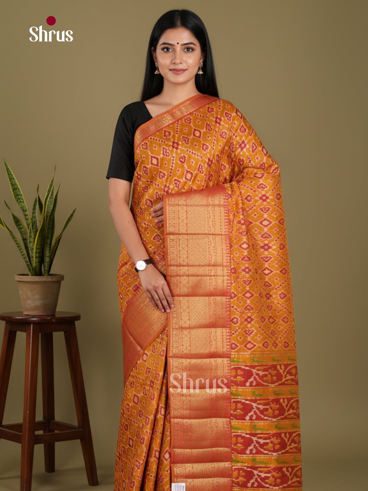 DKS21096 - Semi Patola Saree