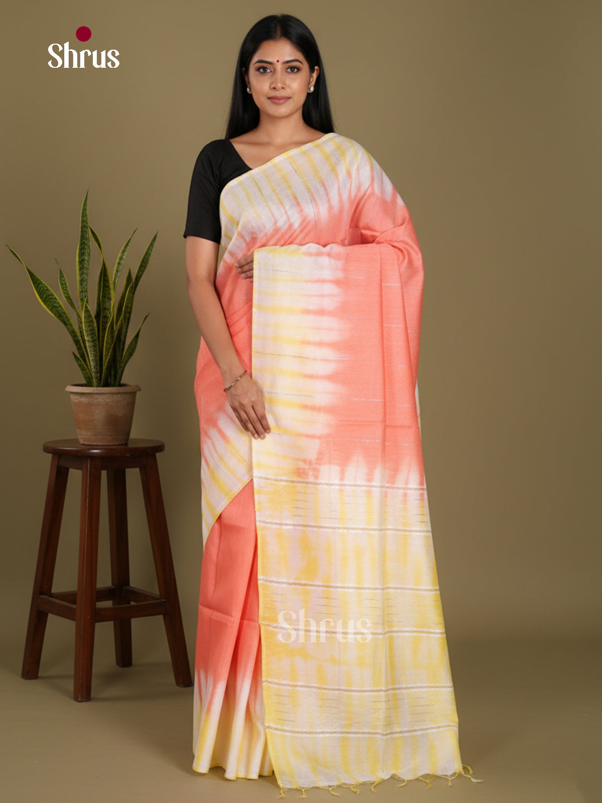 Peach & Cream - Shibori Saree