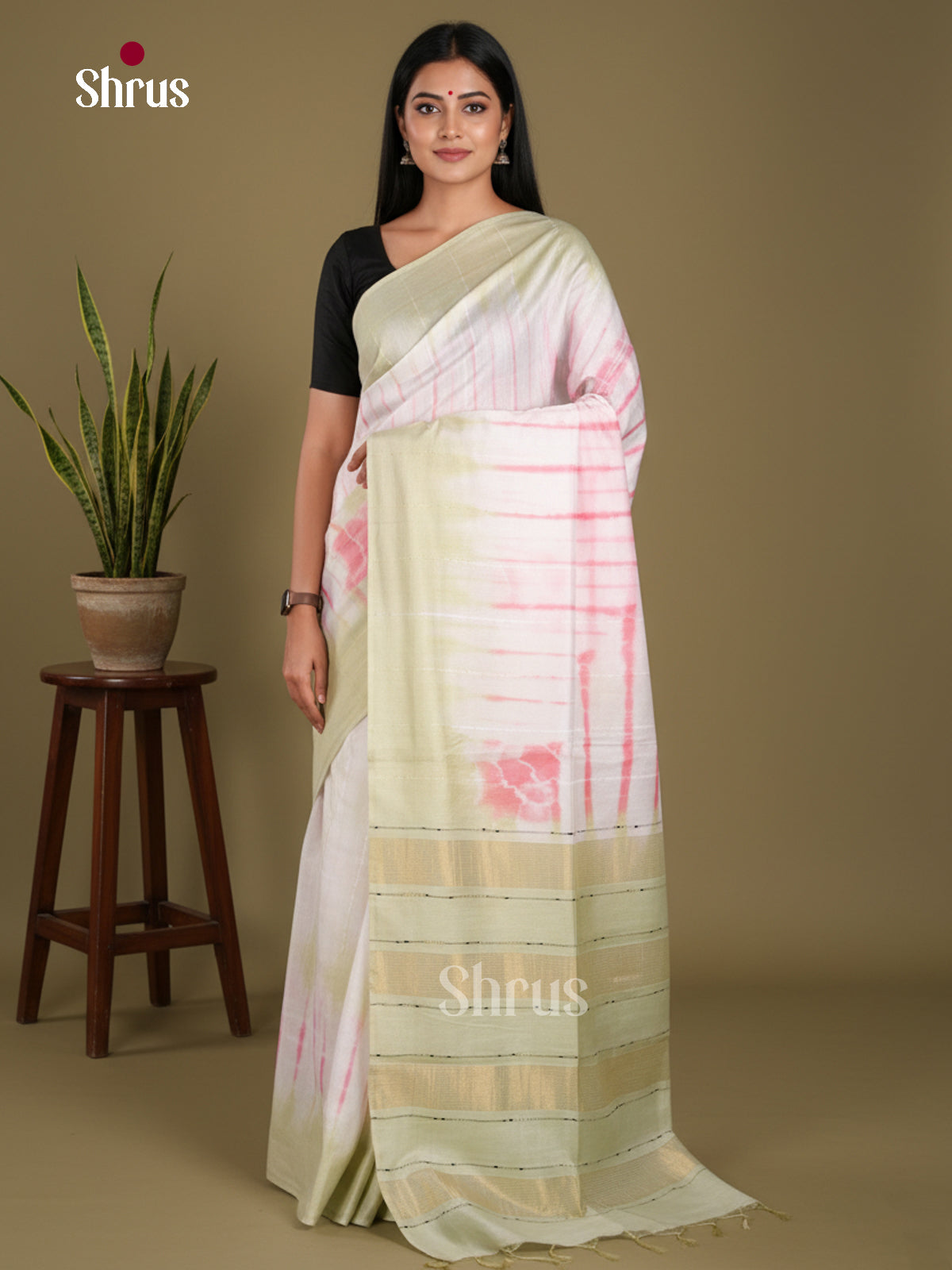 Cream & Elachi - Shibori Saree