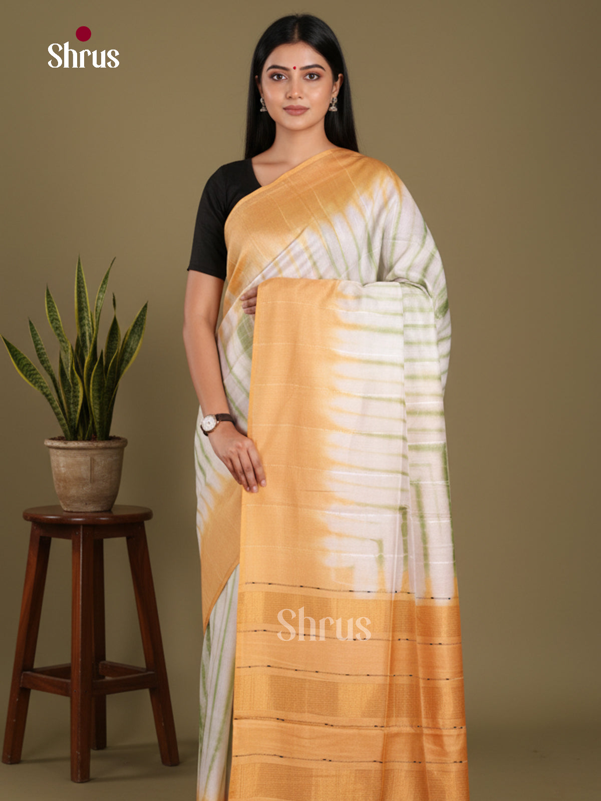 Cream & Peach - Shibori Saree