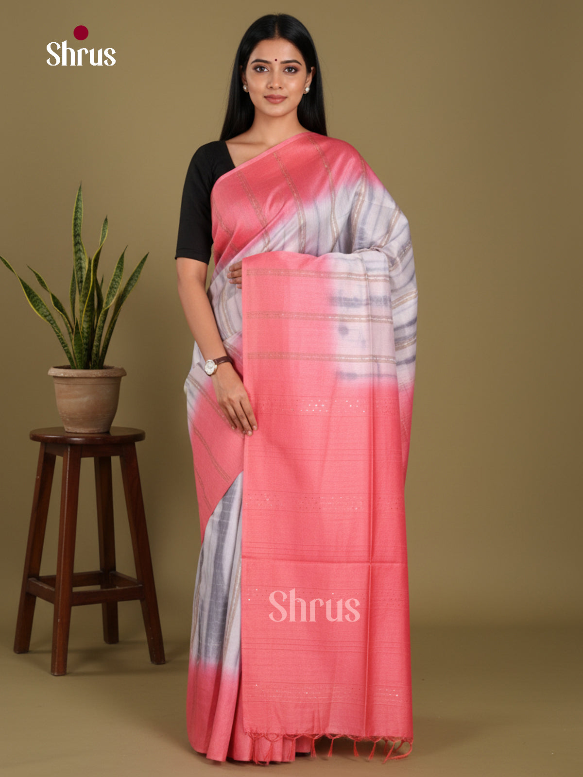 Cream & Orangish Pink- Shibori Saree