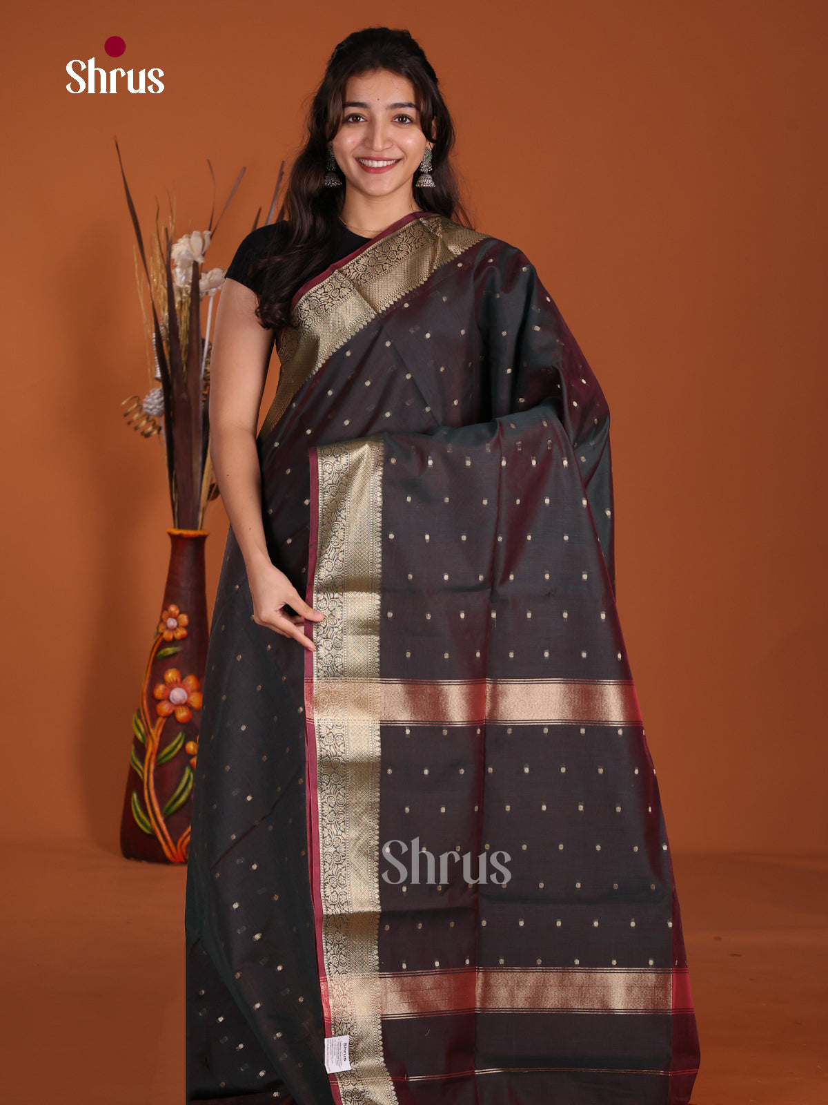 DKS28001 - Art Maheshwari Saree - Shop on Shrus.com