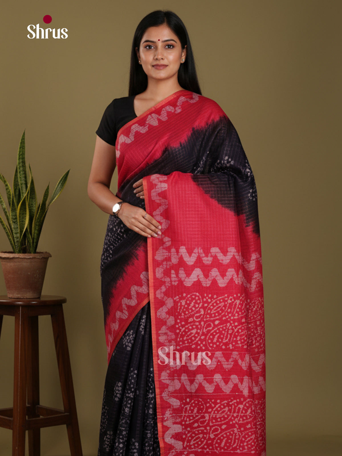 Black & Red - Bhatik Saree