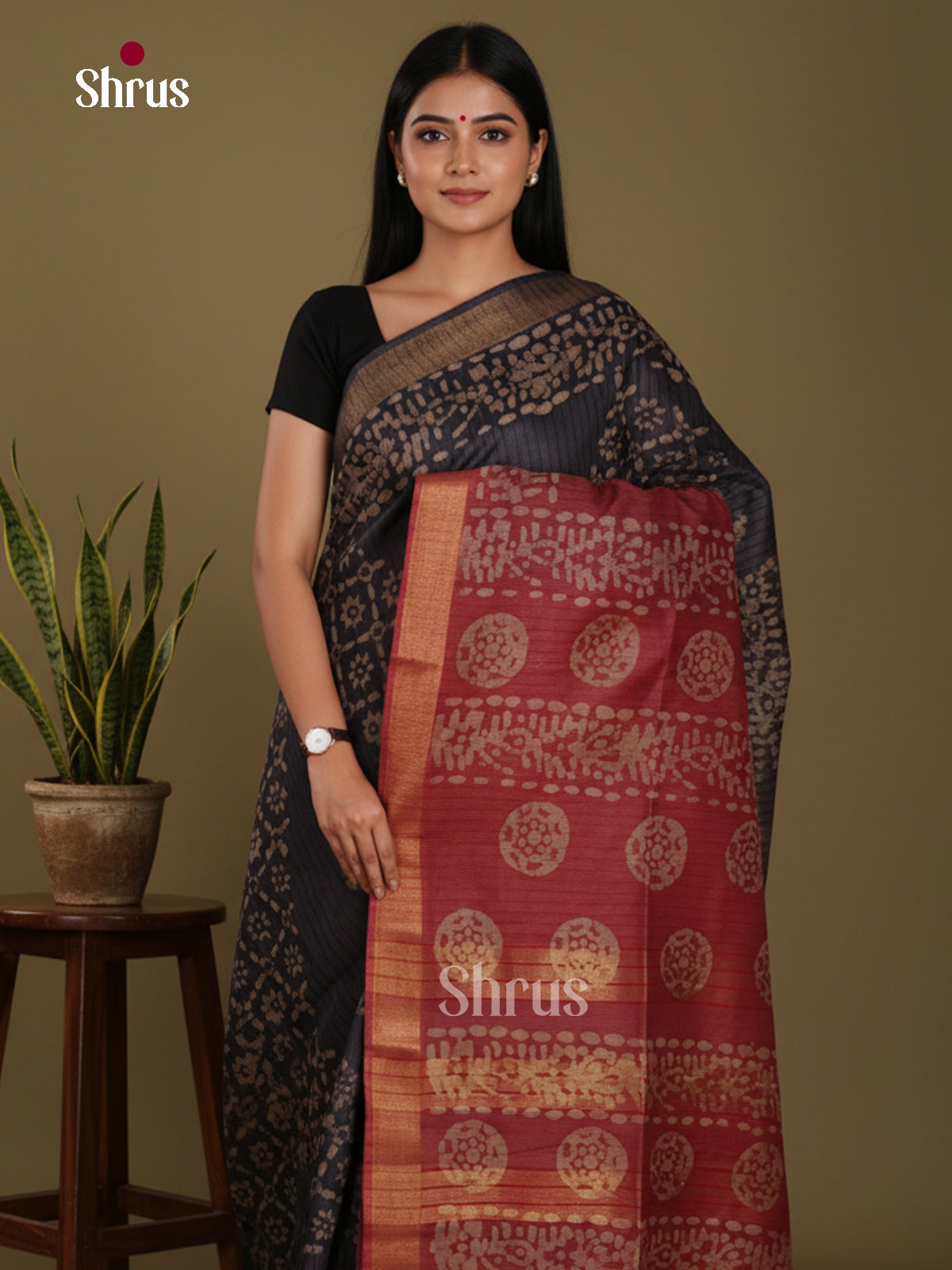 Black & Red - Bhatik Saree