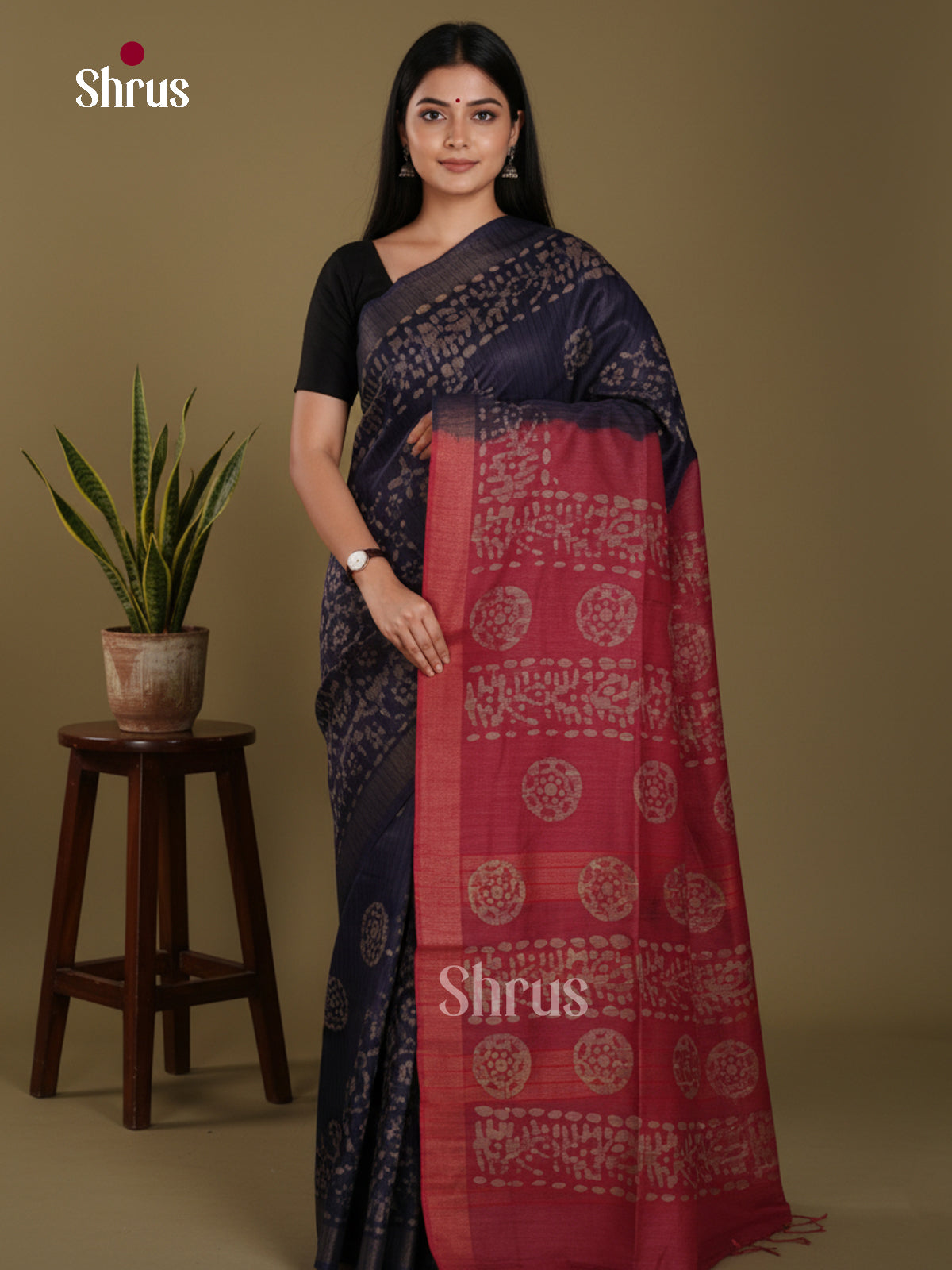 Blue & Red- Bhatik Saree