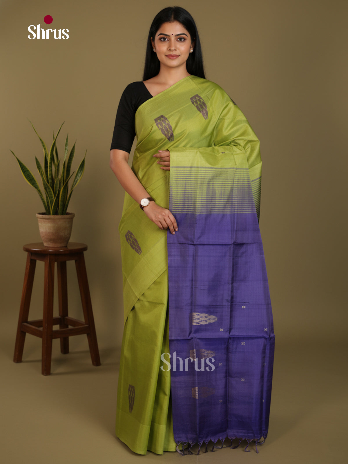 DLS04119 - Banana Pith without blouse Saree