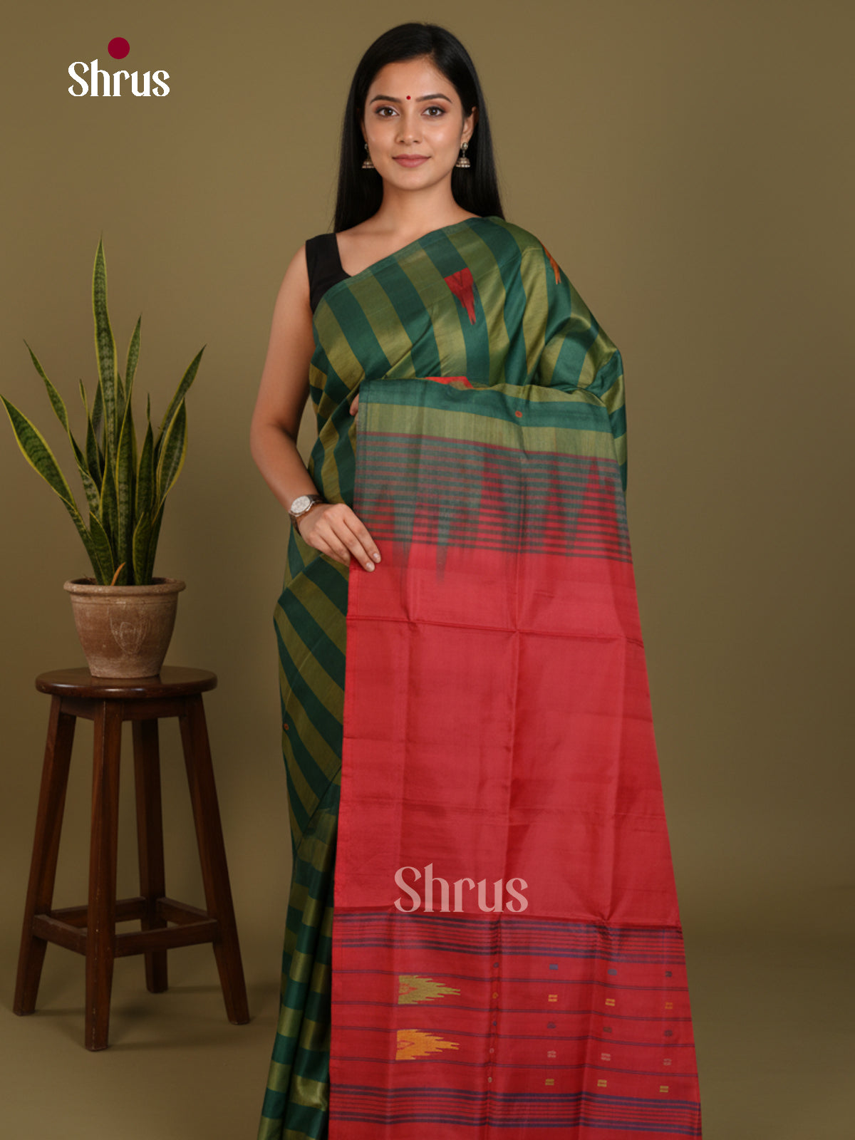 DLS04144 - Banana Pith without blouse Saree