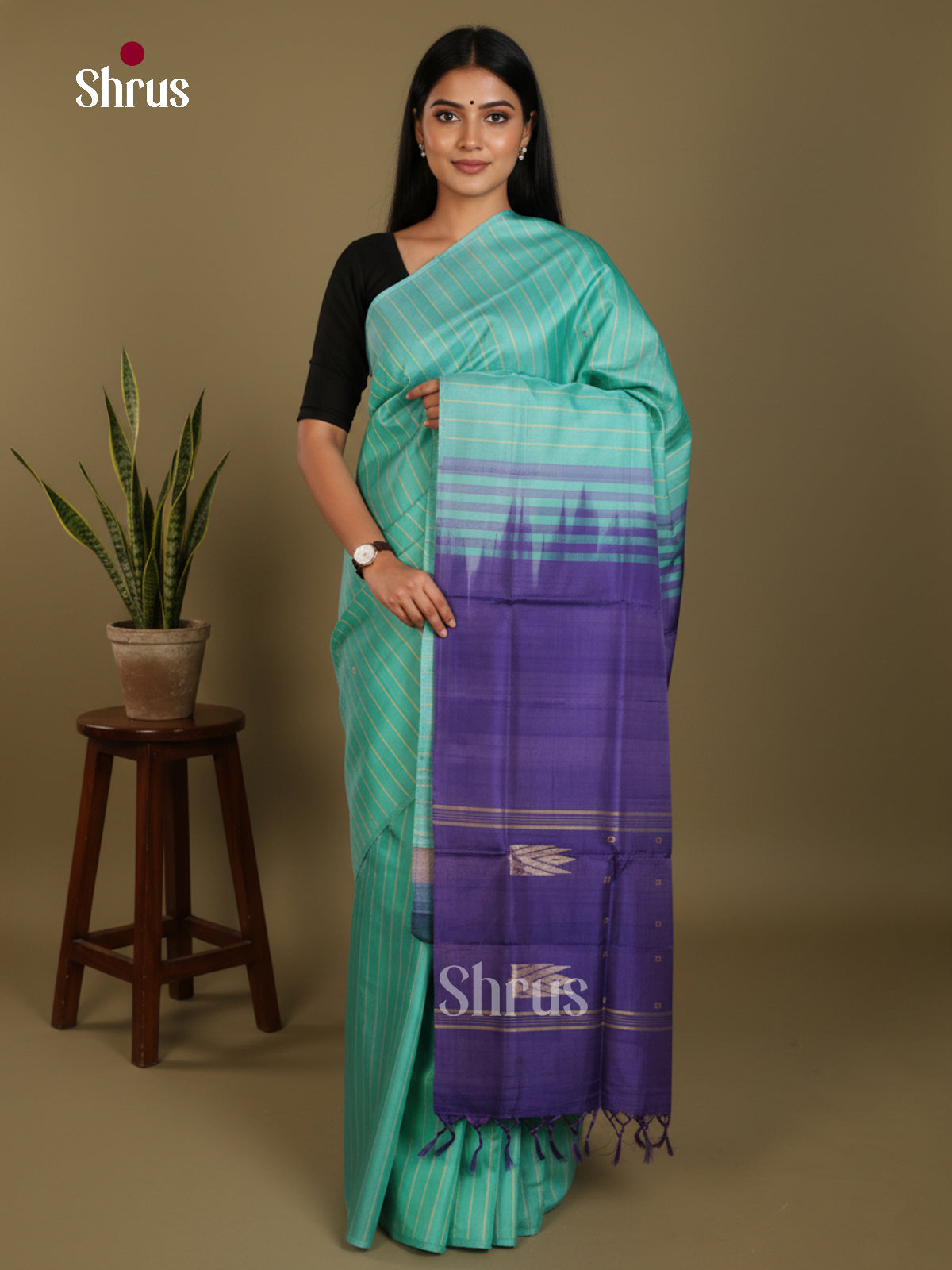 DLS04152 - Banana Pith without blouse Saree