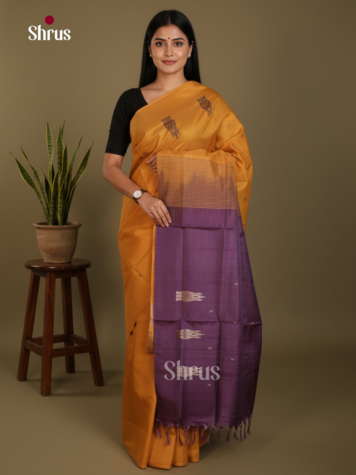 DLS04154 - Banana Pith without blouse Saree - Shop on Shrus.com