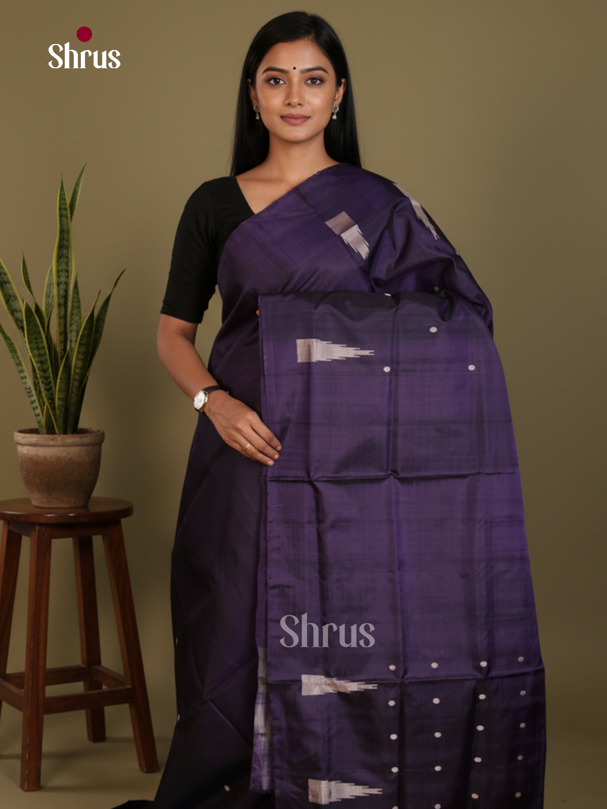 DLS04165 - Banana Pith without blouse Saree - Shop on Shrus.com