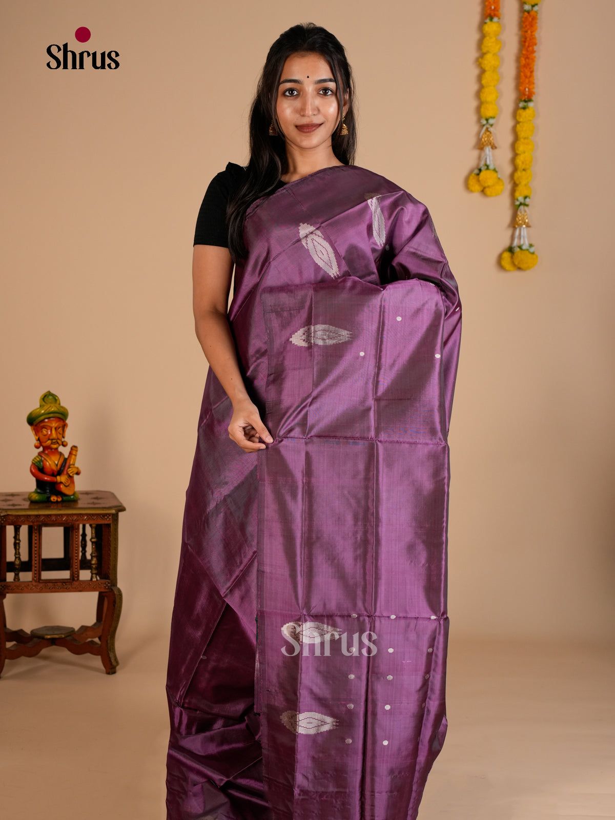 DLS04166 - Banana Pith without blouse Saree - Shop on Shrus.com