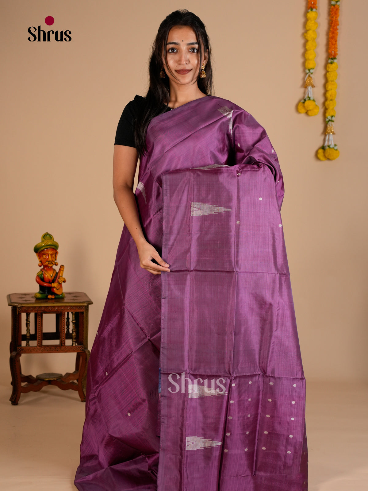 DLS04167 - Banana Pith without blouse Saree - Shop on Shrus.com
