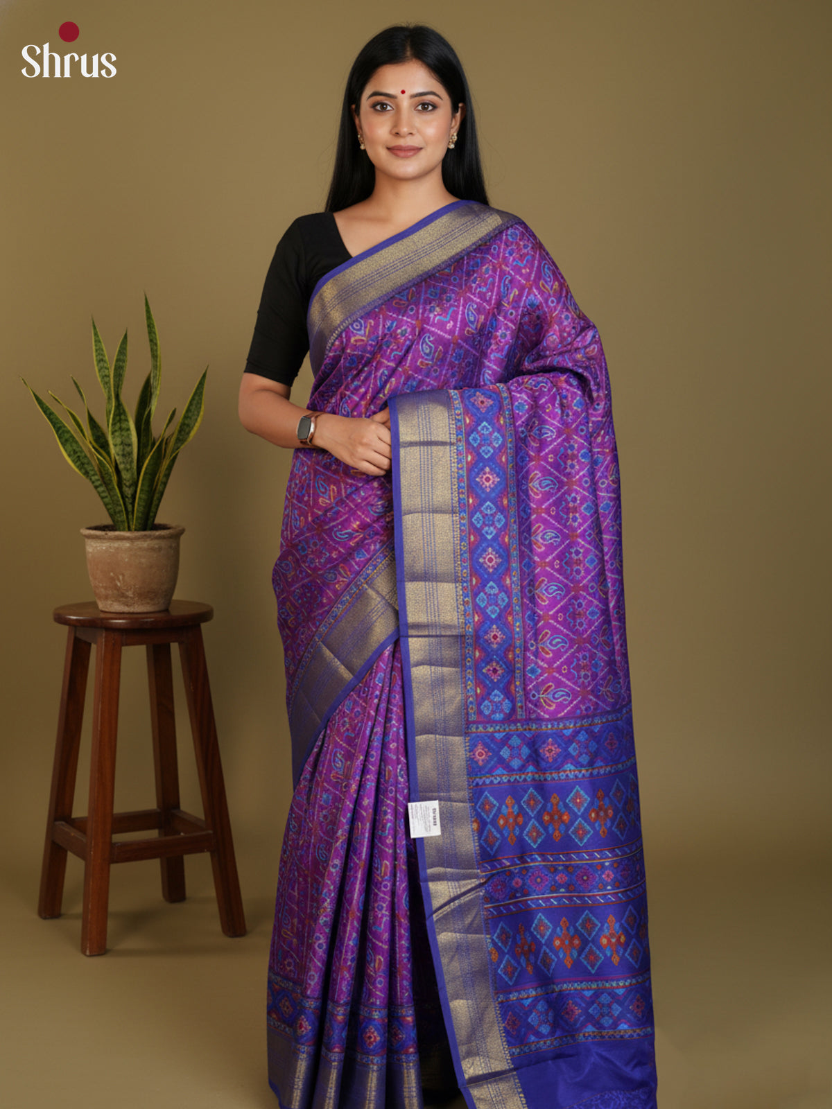 DLS08016 - Semi Patola Saree - Shop on Shrus.com