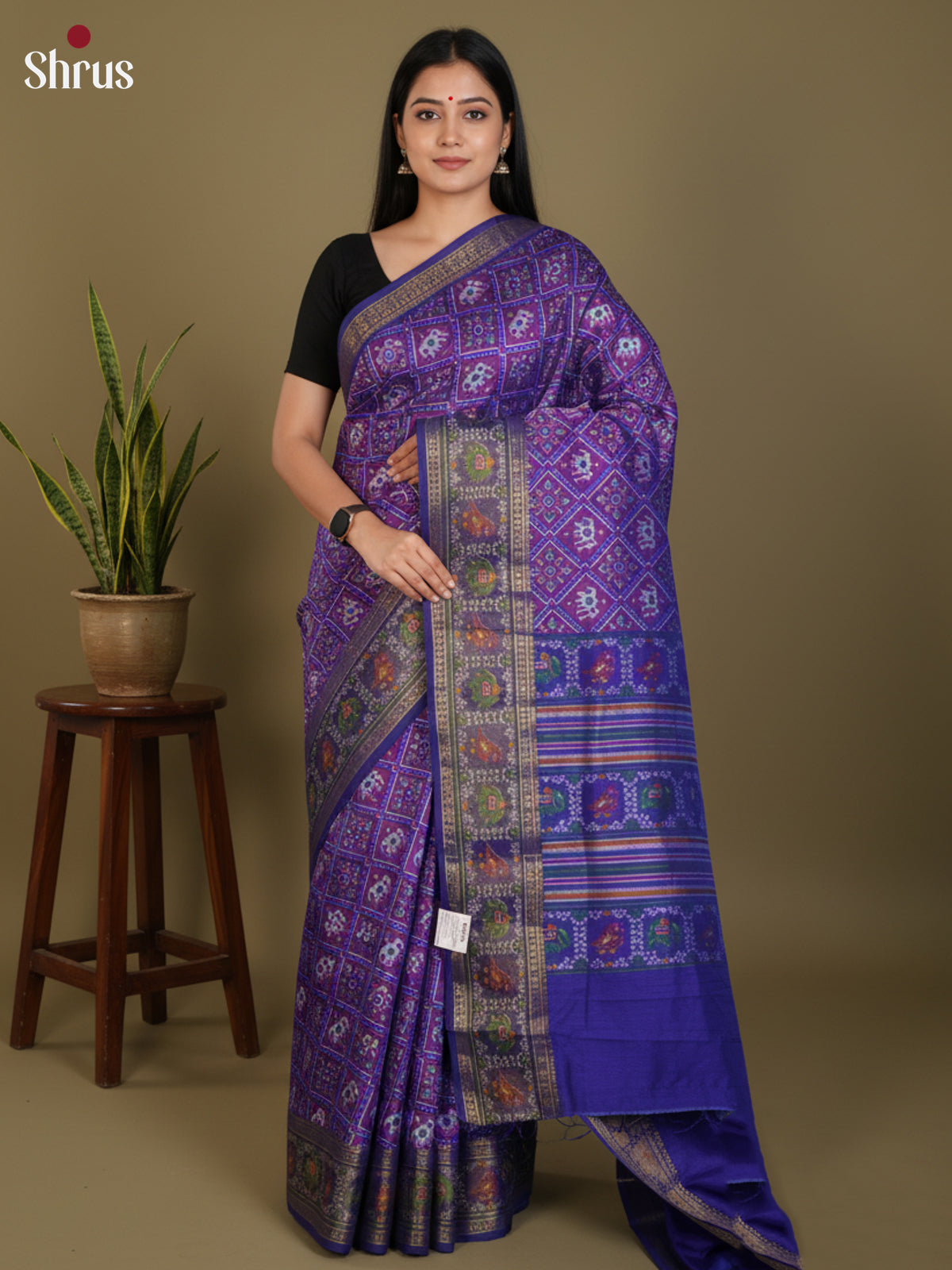 DLS08071 - Semi Patola Saree - Shop on Shrus.com
