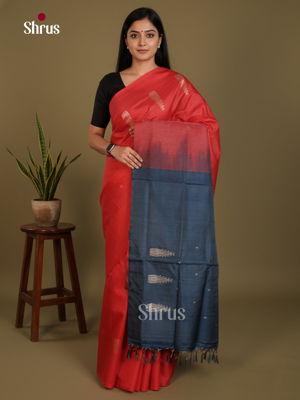 Red & Blue - Banana Pith without blouse Saree