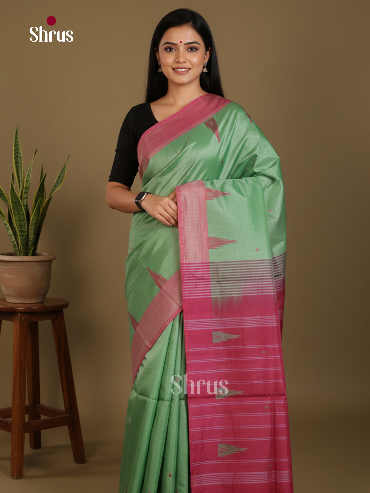 DLS09084 - Banana Pith without blouse Saree - Shop on Shrus.com