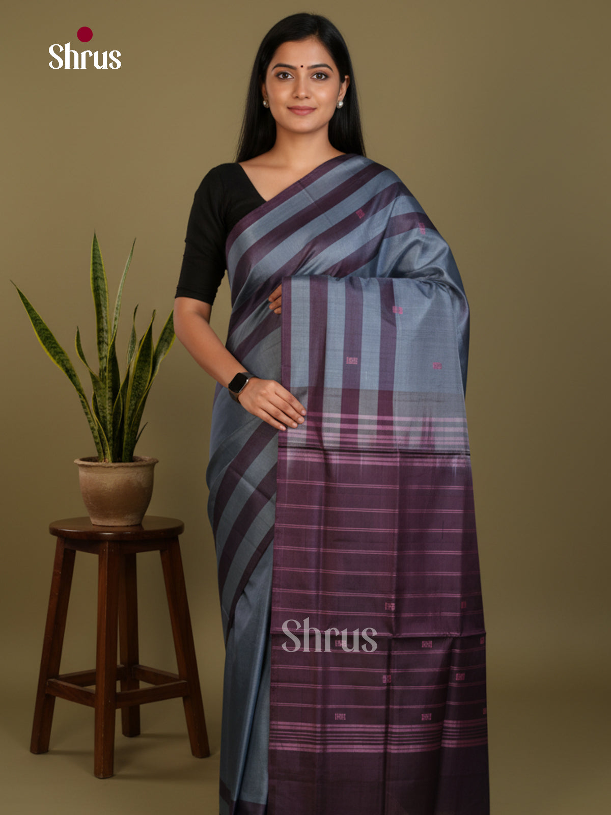 DLS09104 - Banana Pith without blouse Saree - Shop on Shrus.com