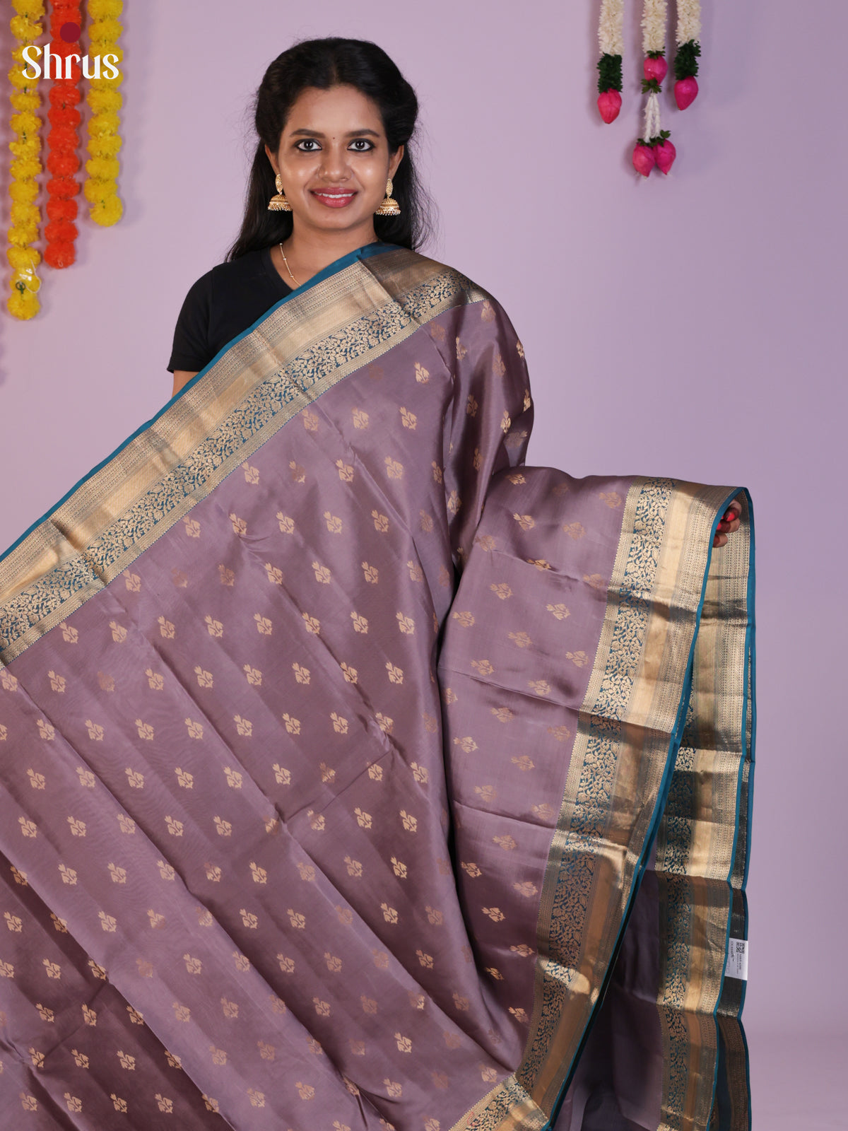 DLS16031 - Kanchipuram-halfpure Saree - Shop on Shrus.com