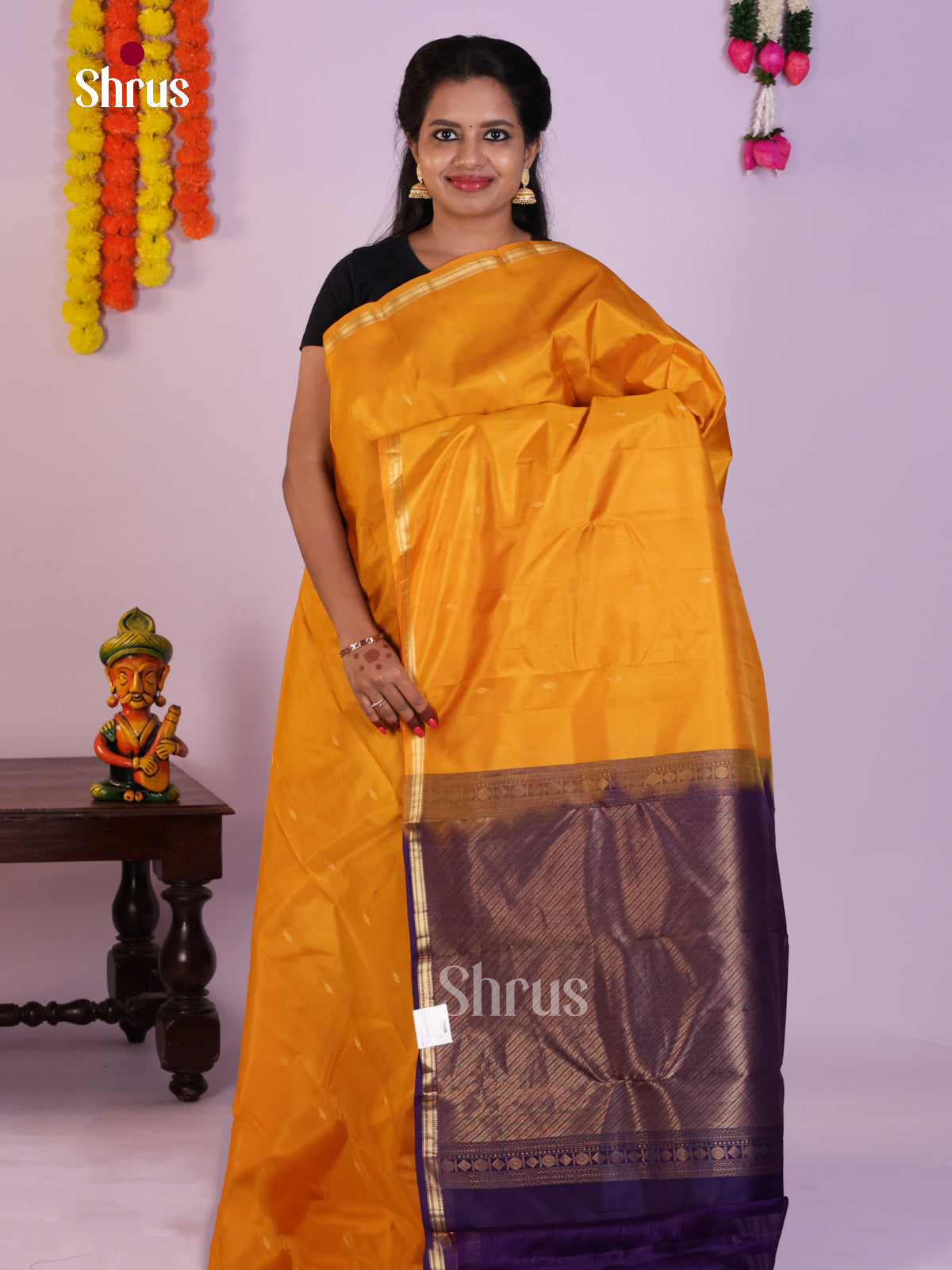 DLS16034 - Kanchipuram Butta design Saree - Shop on Shrus.com