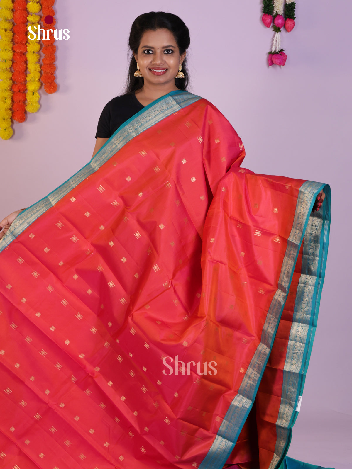 DLS16040 - Kanchipuram Korvai Butta Saree - Shop on Shrus.com