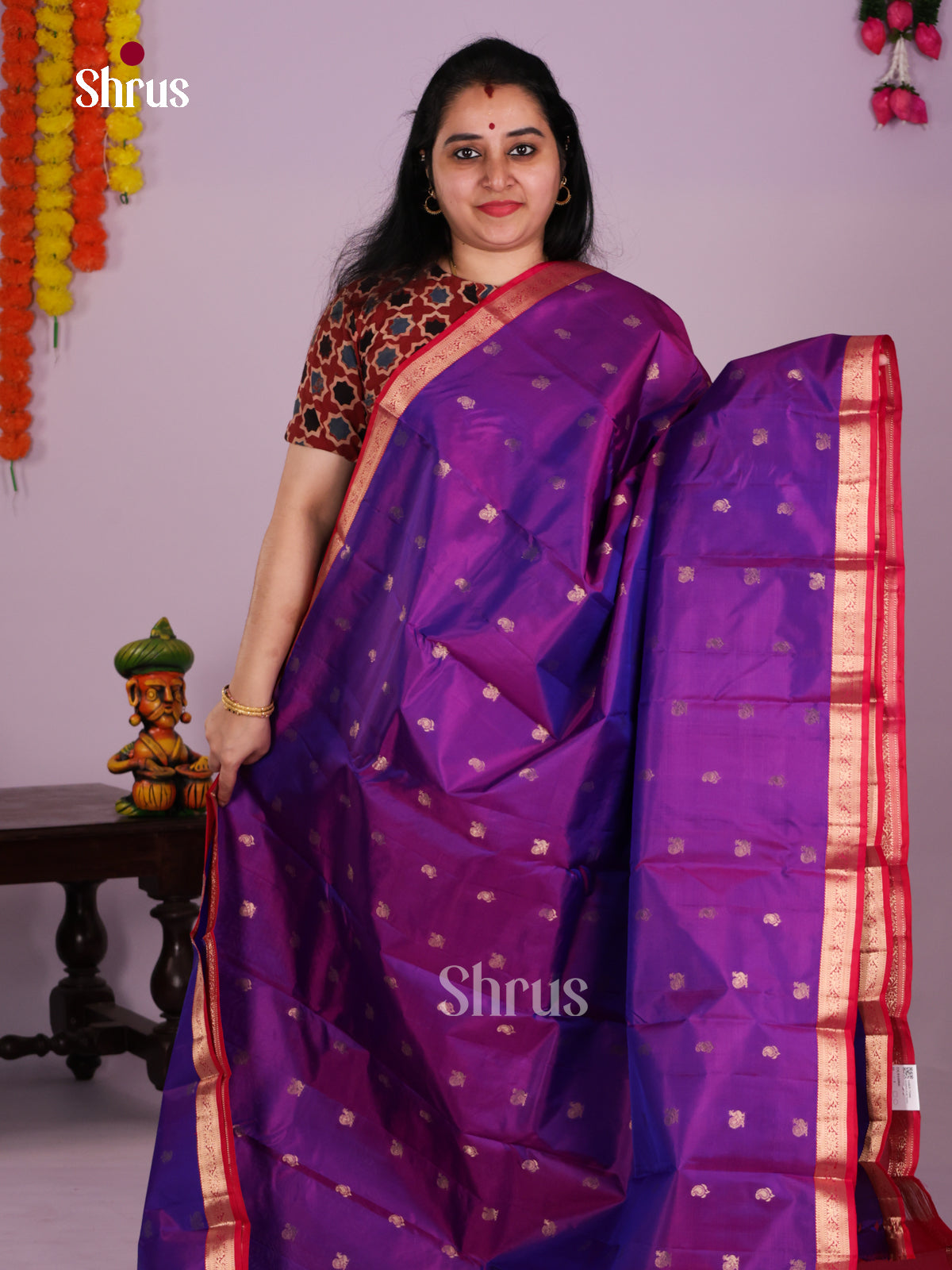 DLS16066 - Kanchipuram Butta design Saree - Shop on Shrus.com