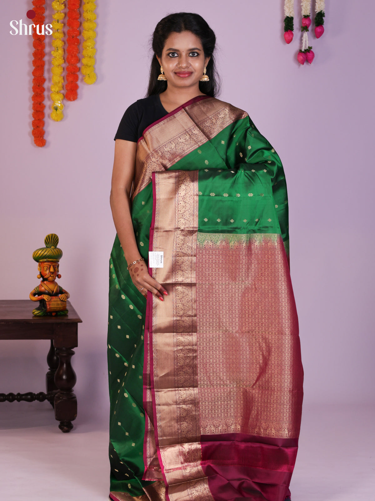 DLS16069 - Kanchipuram Butta design Saree - Shop on Shrus.com