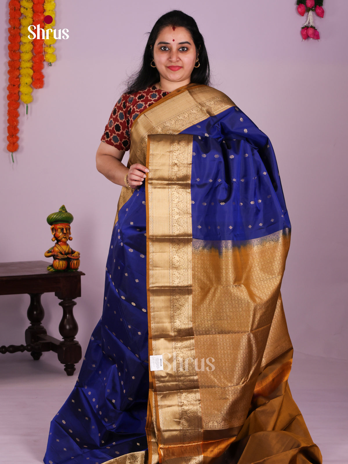 DLS16074 - Kanchipuram Butta design Saree - Shop on Shrus.com