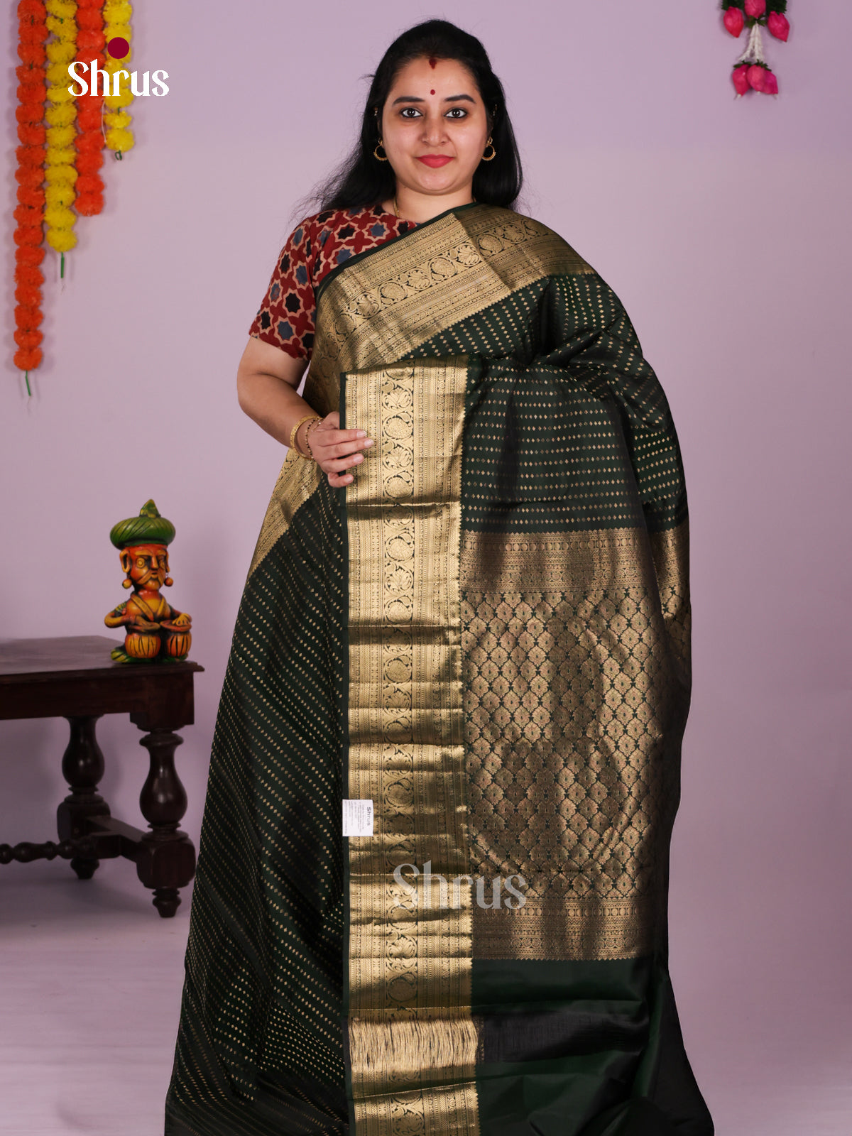 DLS16081 - Kanchipuram Butta design Saree - Shop on Shrus.com