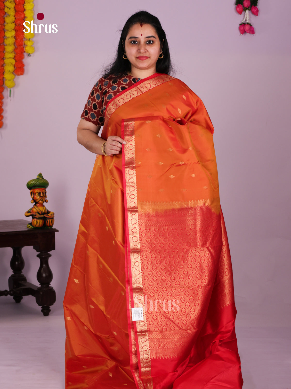 DLS16094 - Kanchipuram Butta design Saree - Shop on Shrus.com