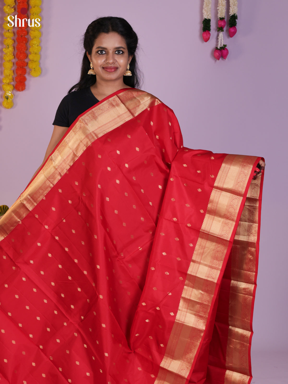 DLS16110 - Kanchipuram Butta design Saree