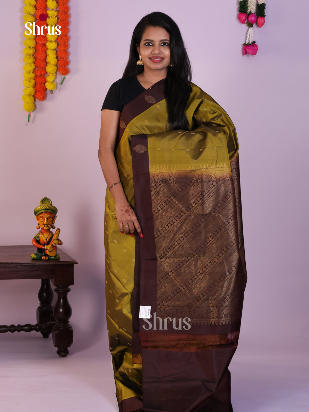 DLS16119 - Kanchipuram Butta design Saree - Shop on Shrus.com