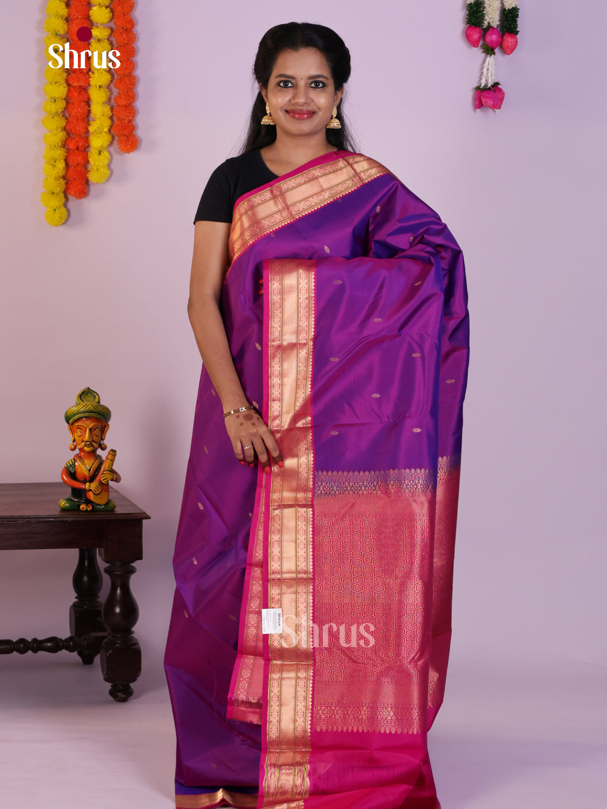 DLS16134 - Kanchipuram Butta design Saree