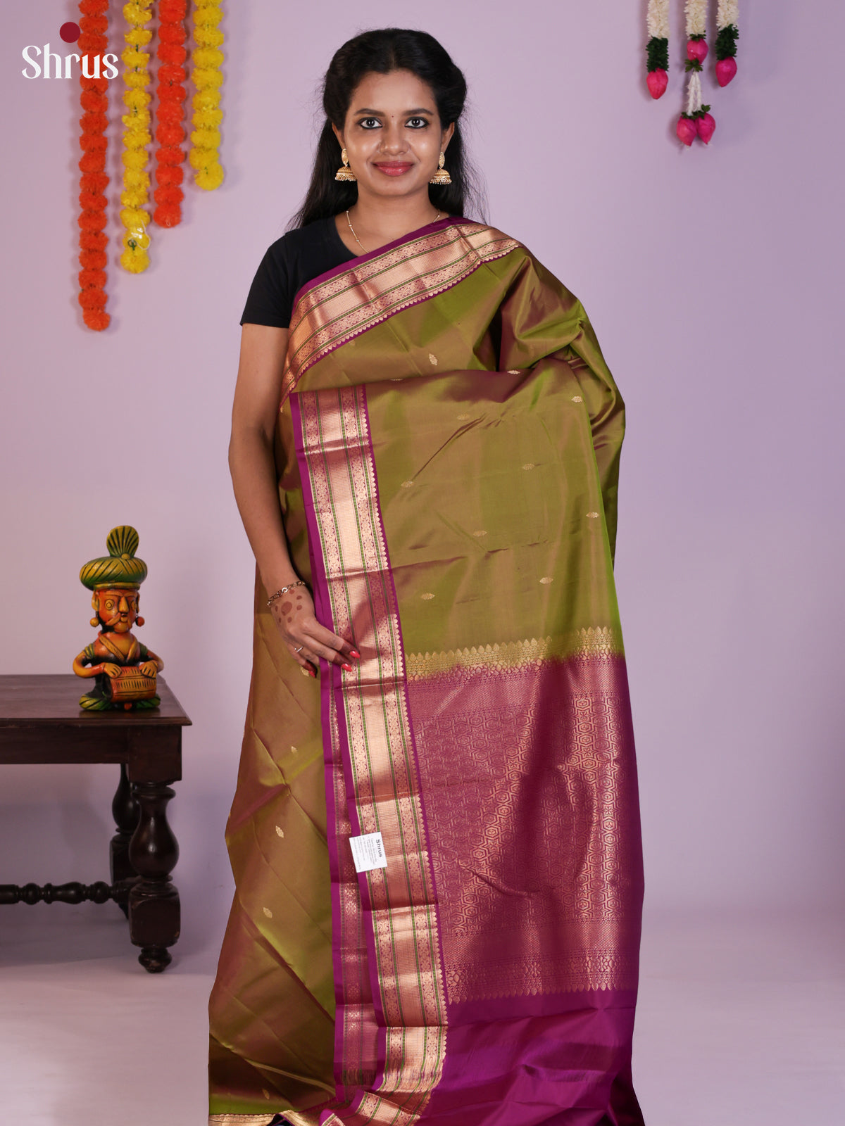 DLS16135 - Kanchipuram Butta design Saree - Shop on Shrus.com