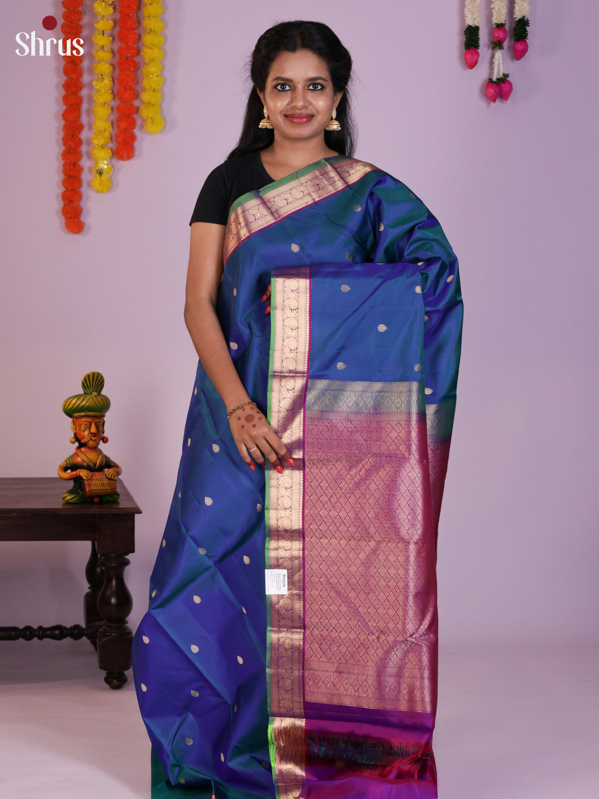 Blue Kanchipuram Silk Saree with Small Buttas & Purple Zari Pallu