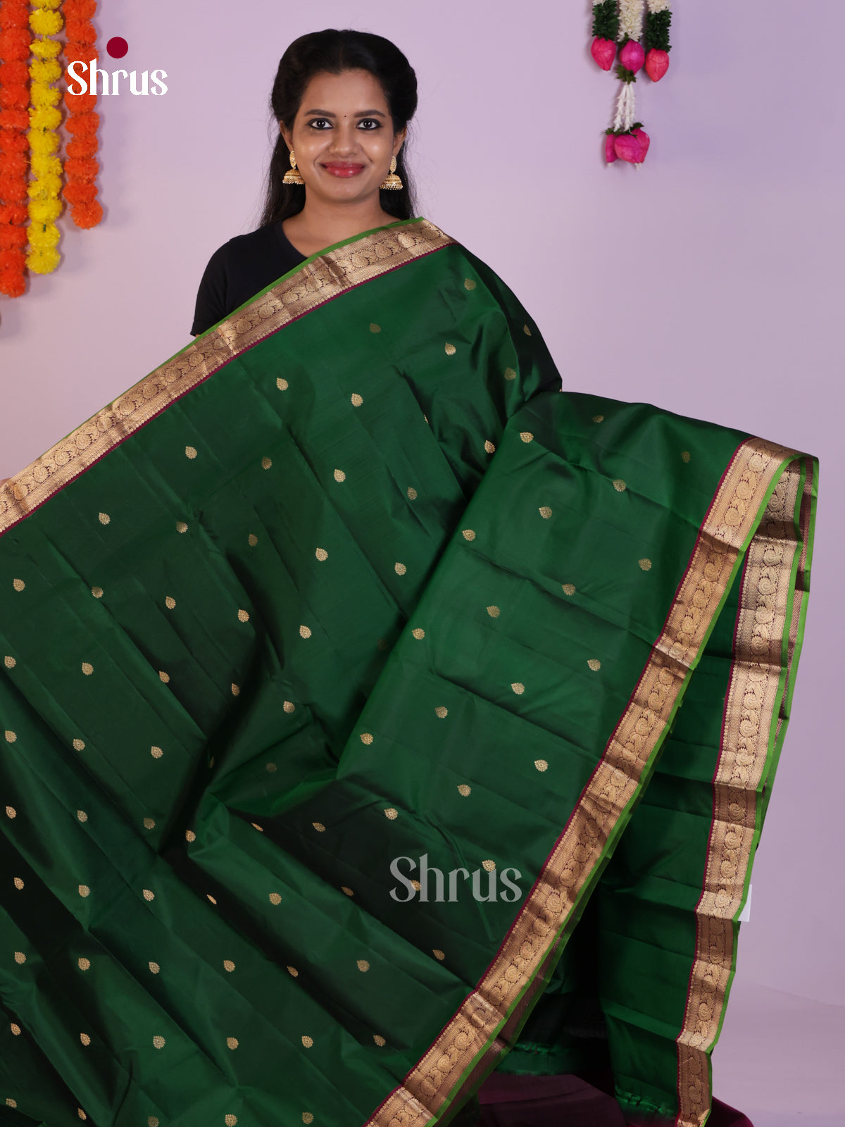 Green Kanchipuram Silk Saree With Golden Buttas & Maroon Zari Pallu