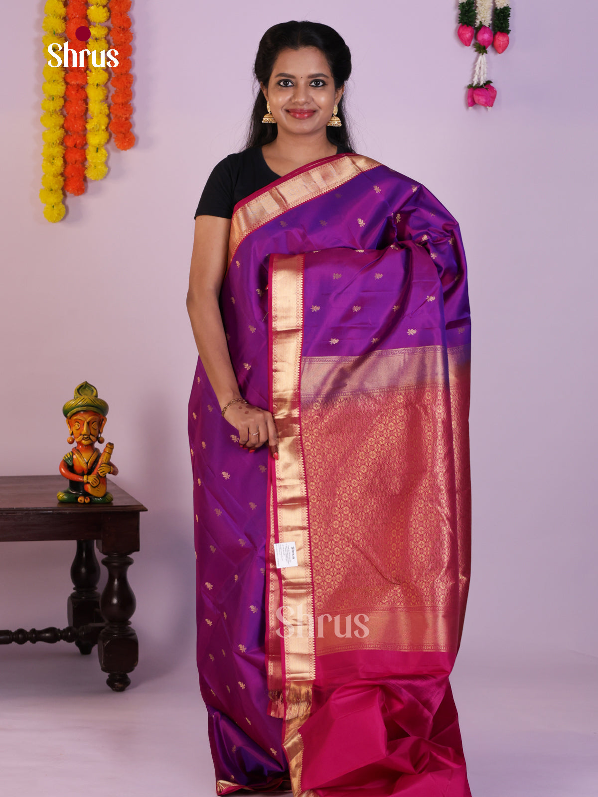 DLS16139 - Kanchipuram Butta design Saree - Shop on Shrus.com