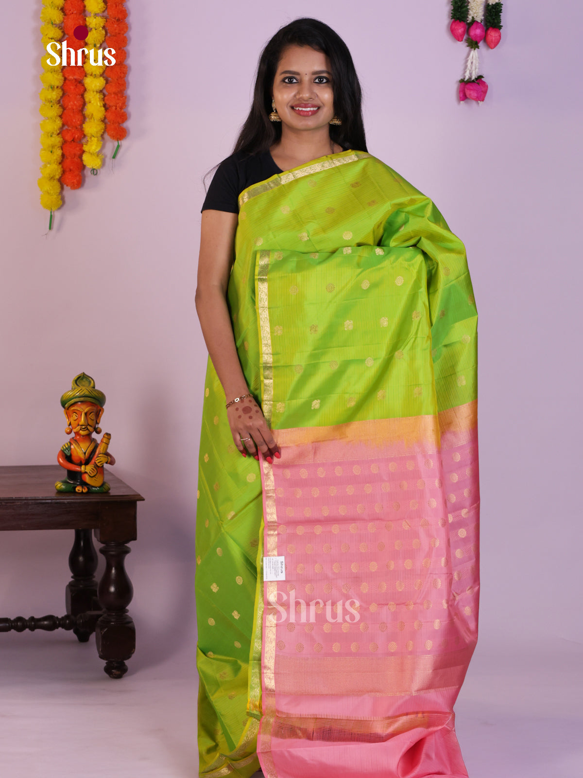 DLS16154 - Kanchipuram Butta design Saree - Shop on Shrus.com