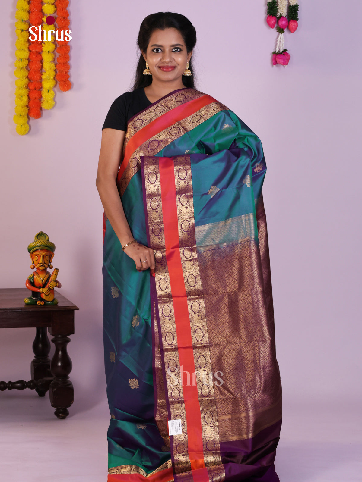 DLS16226 - Kanchipuram Butta design Saree - Shop on Shrus.com