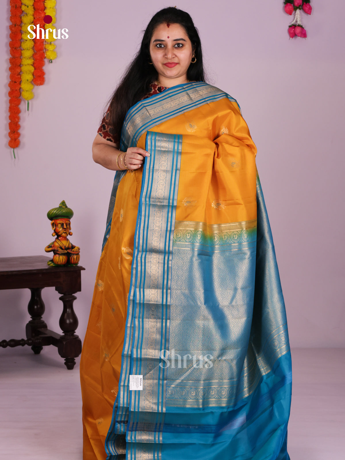 DLS16256 - Kanchipuram Korvai Butta Saree - Shop on Shrus.com