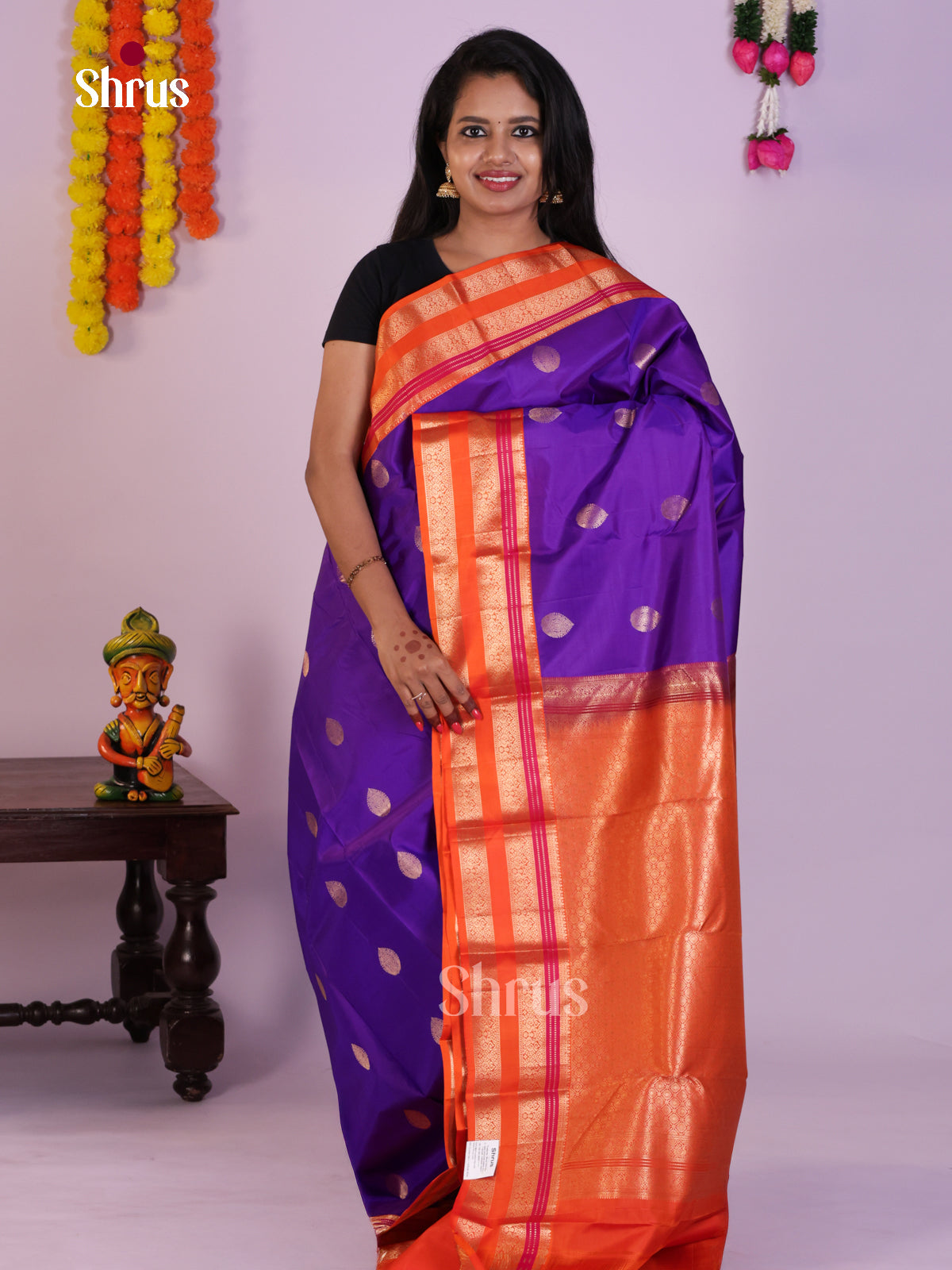 Majestic Purple Kanchipuram Silk Saree With Gold Motifs & Orange Rettaipet Border