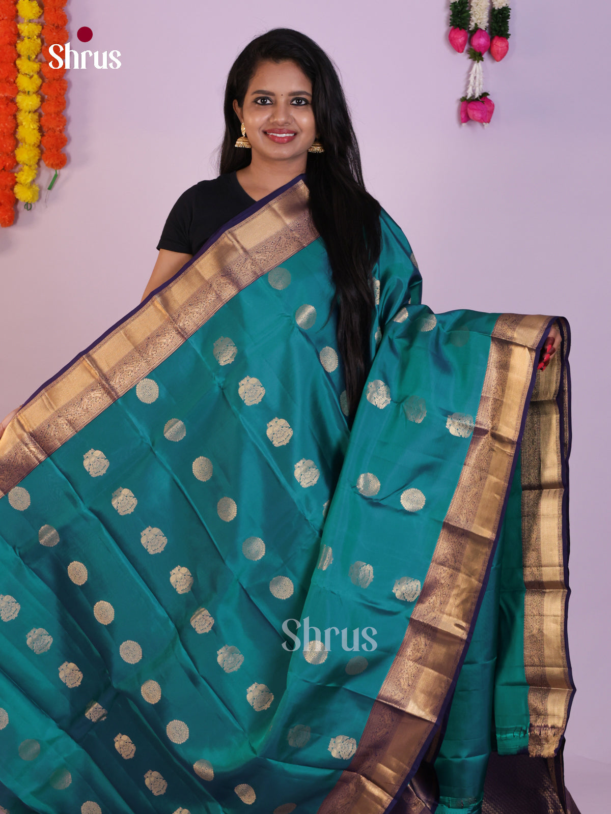 DLS16295 - Kanchipuram Butta design Saree - Shop on Shrus.com