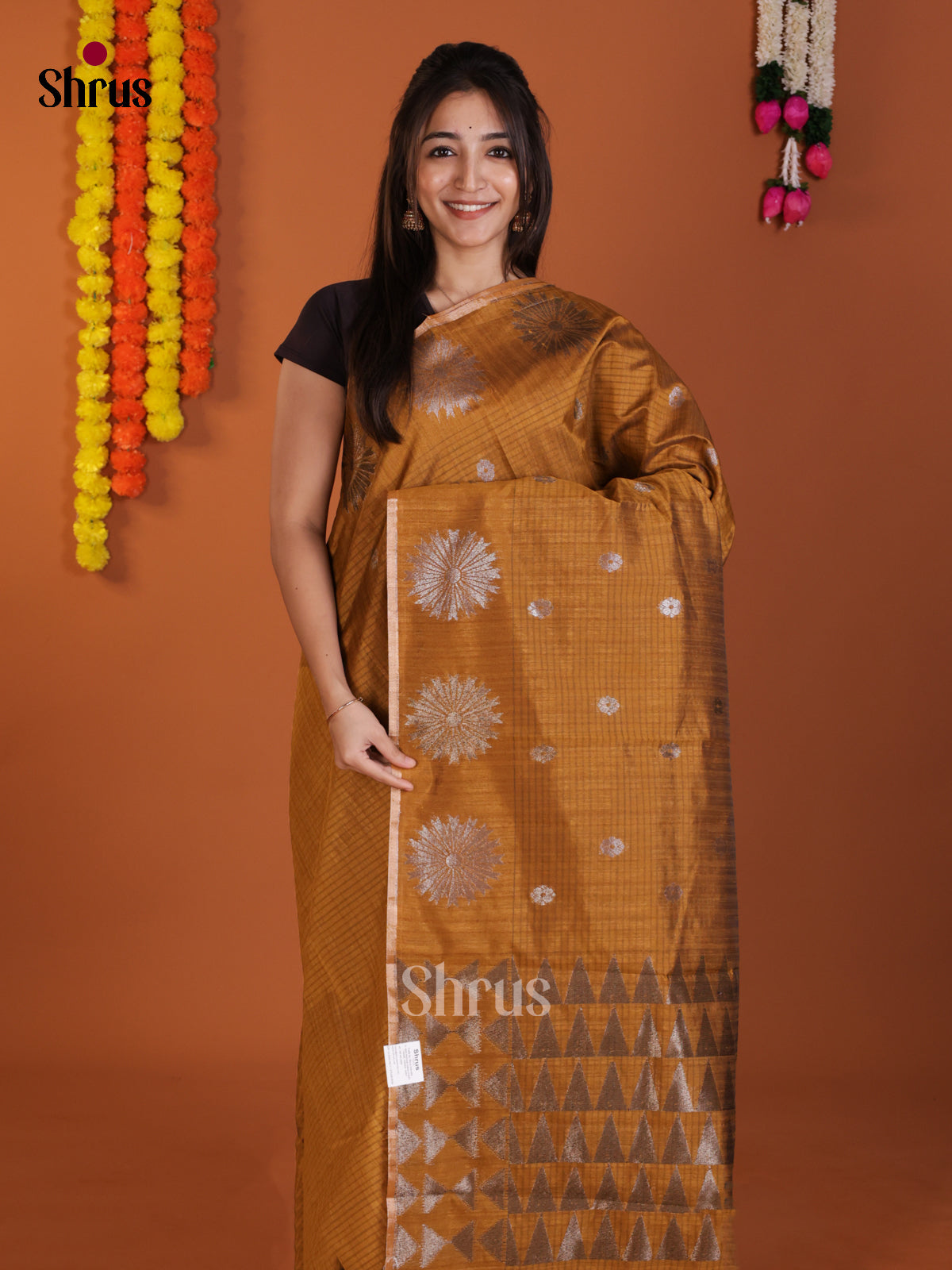 DLS18085 - Semi Jute Saree